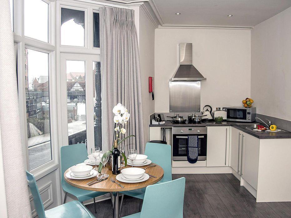 Base Serviced Apartments - City Road Честър Екстериор снимка