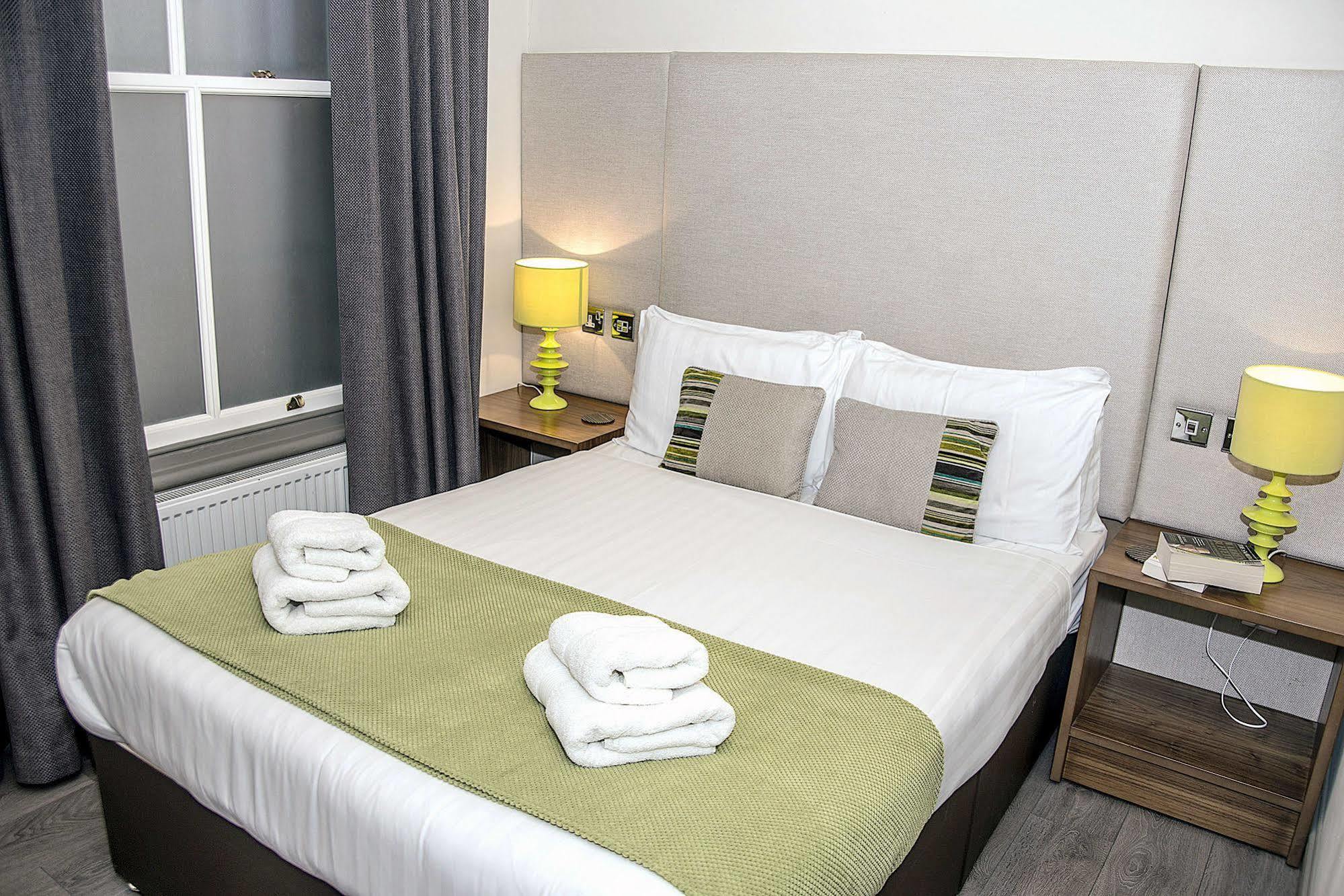 Base Serviced Apartments - City Road Честър Екстериор снимка