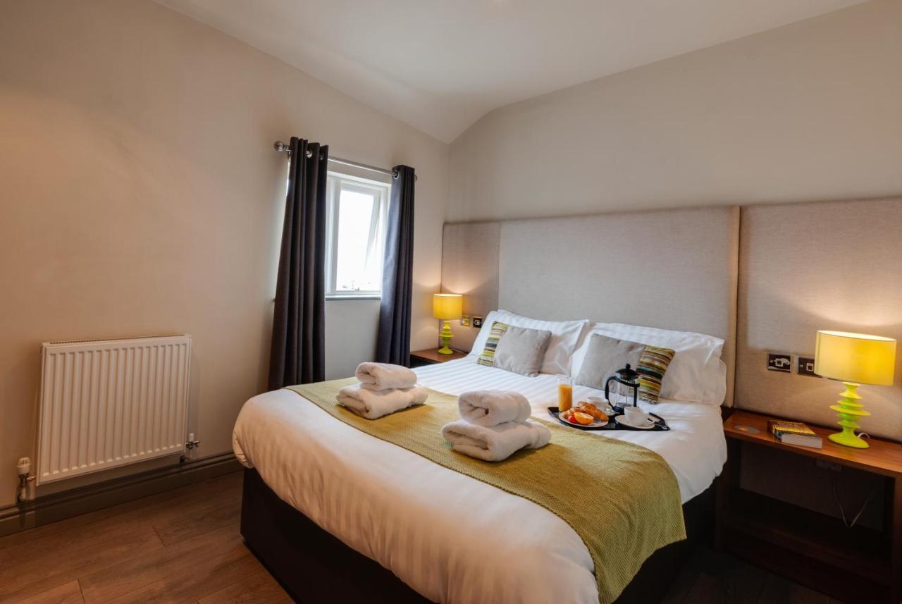 Base Serviced Apartments - City Road Честър Екстериор снимка