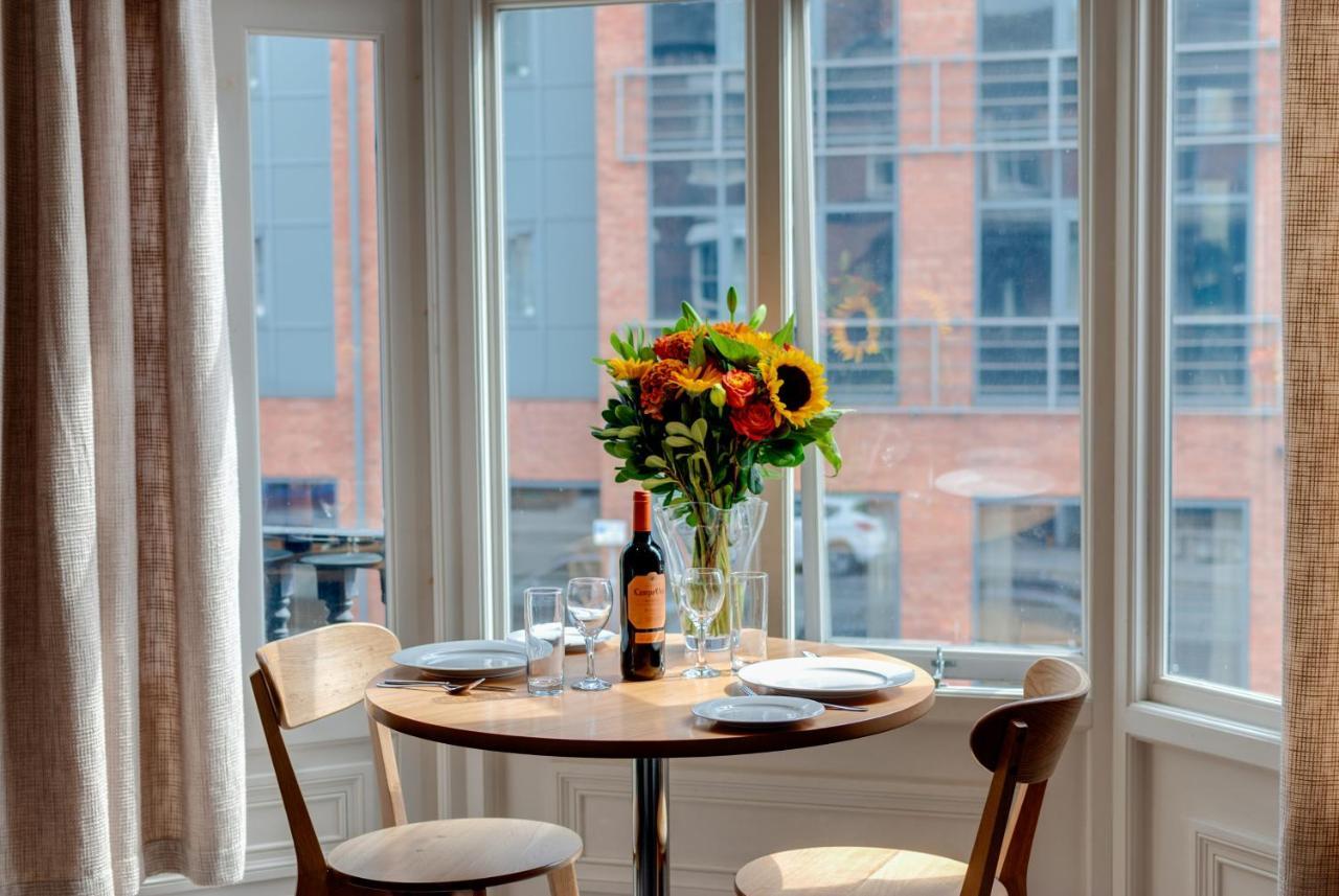 Base Serviced Apartments - City Road Честър Екстериор снимка