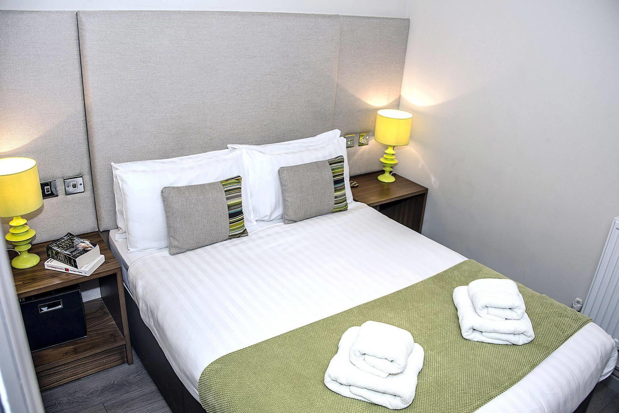 Base Serviced Apartments - City Road Честър Екстериор снимка